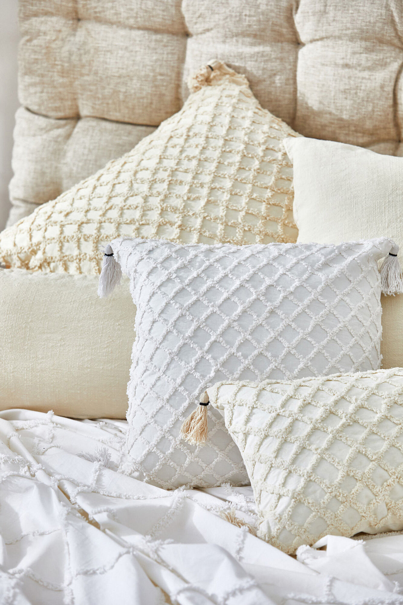 Calma House Capa de almofada royal cru com diamante em relevo