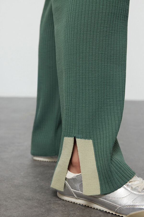 Trendyol Malha de cal&ccedil;a e T-shirt de malha com vivo  verde