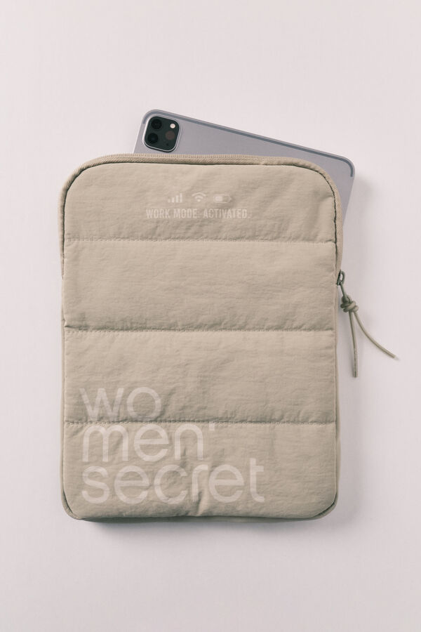 Women'secret Capa tablet acolchoada com logo verde verde