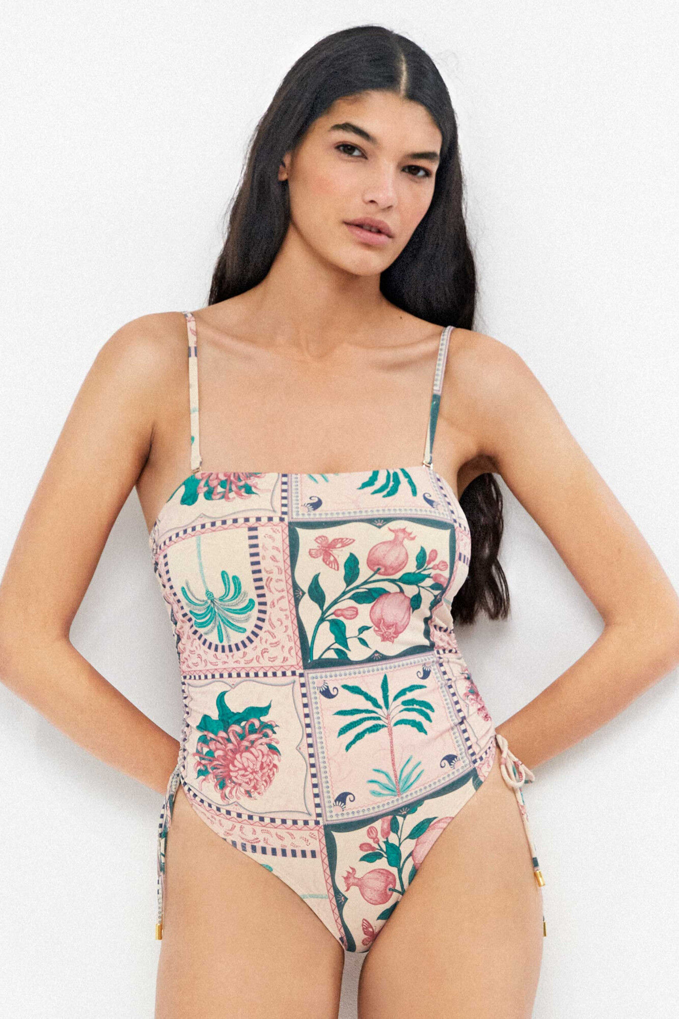 Gisela Ba&ntilde;ador sin aro escote bandeau