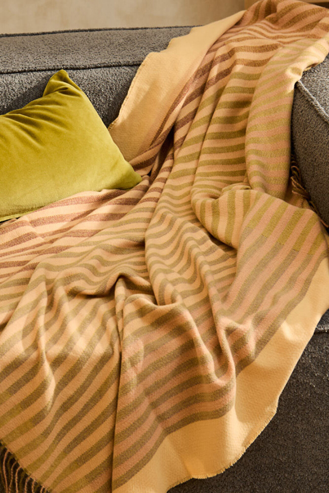 Calma House Riscas Listrado Shima