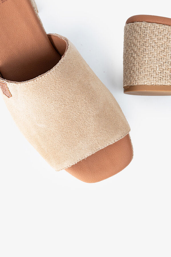 Popa Cunha de calcanhar bege