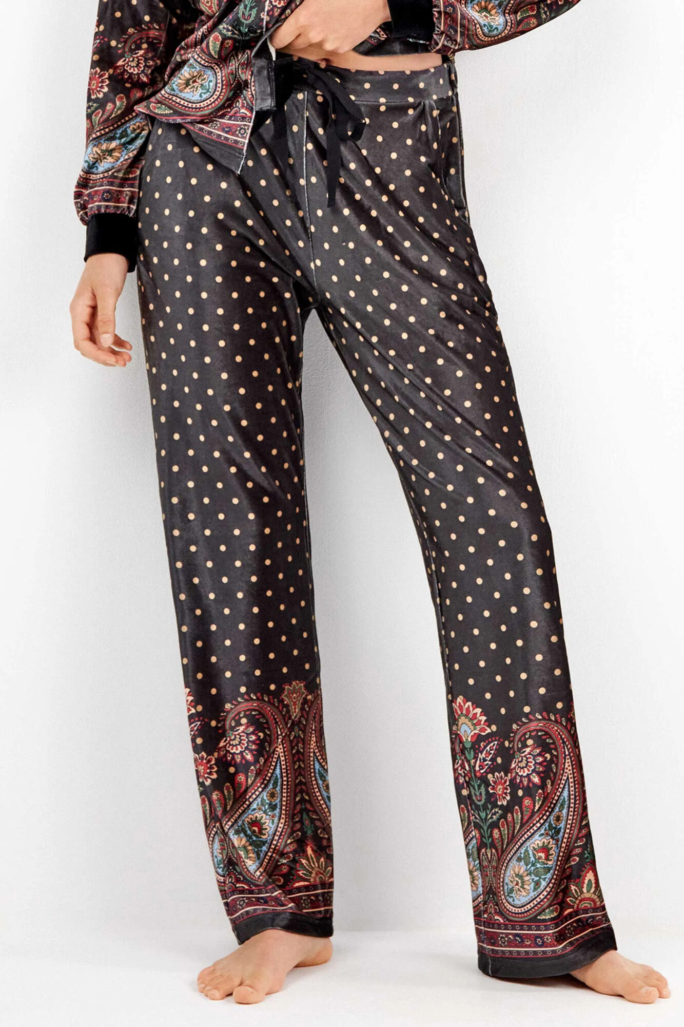 Gisela Pantal&oacute;n pijama terciopelo