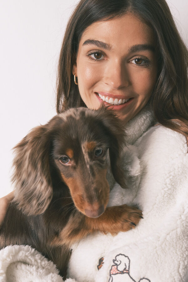 Women'secret Robe acolchoado em pelo com aplica&ccedil;&otilde;es de c&atilde;ezinhos bege