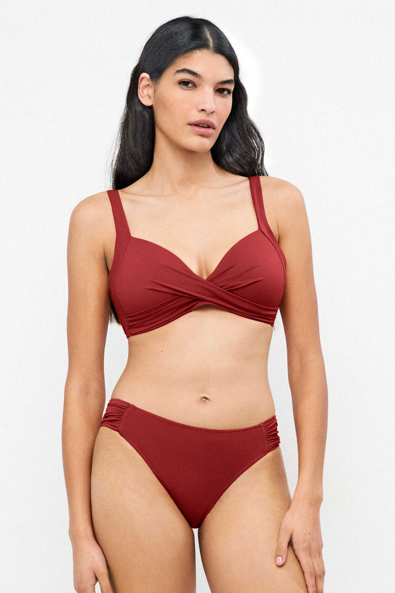 Gisela Cueca de biqu&iacute;ni cl&aacute;ssica