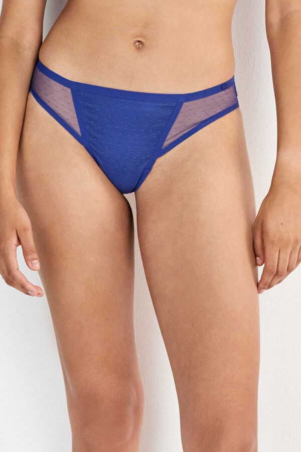 Gisela Cuequinha brasileira plumeti azul