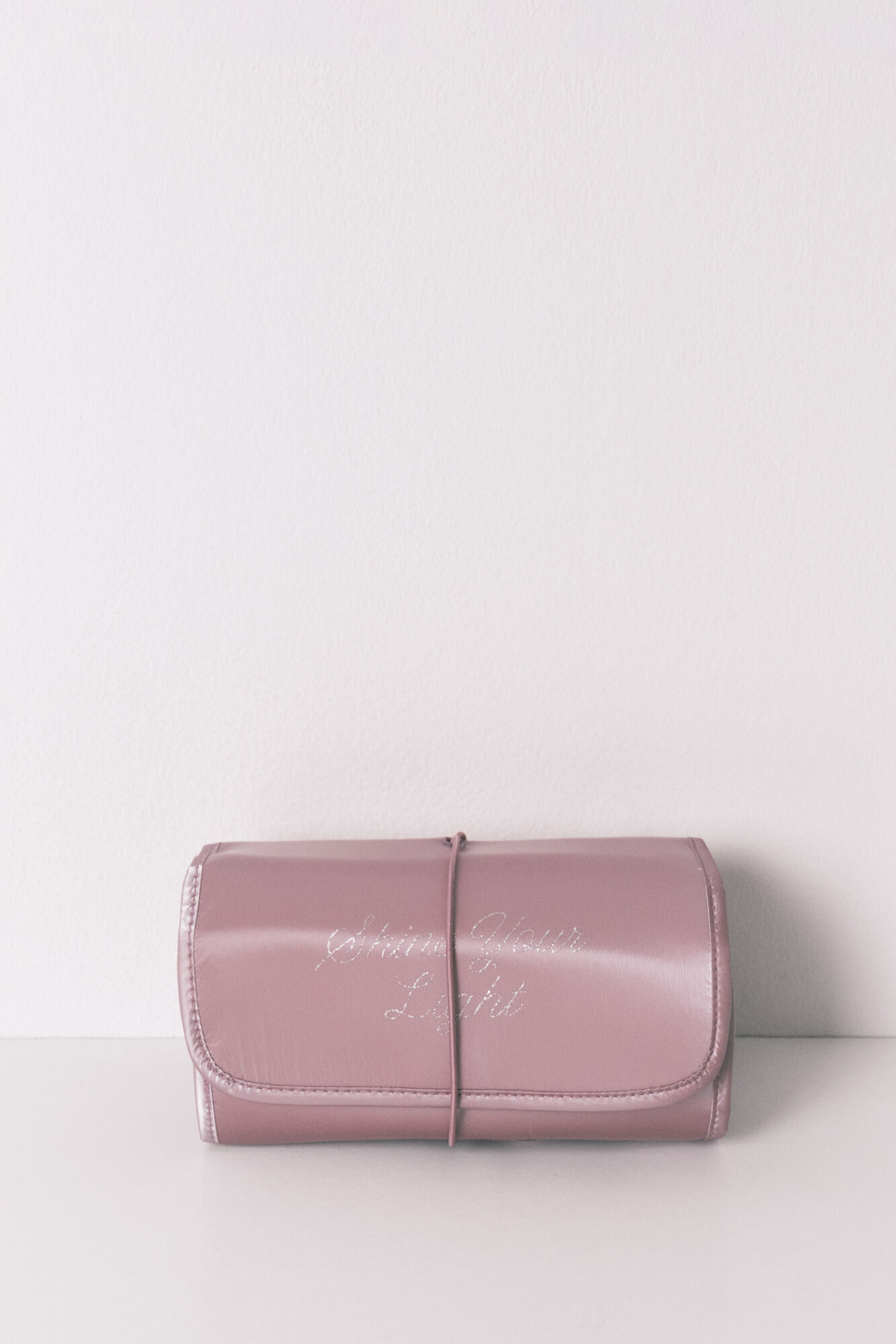 Women'secret N&eacute;cessaire m&eacute;dia com cabide de cetim rosa