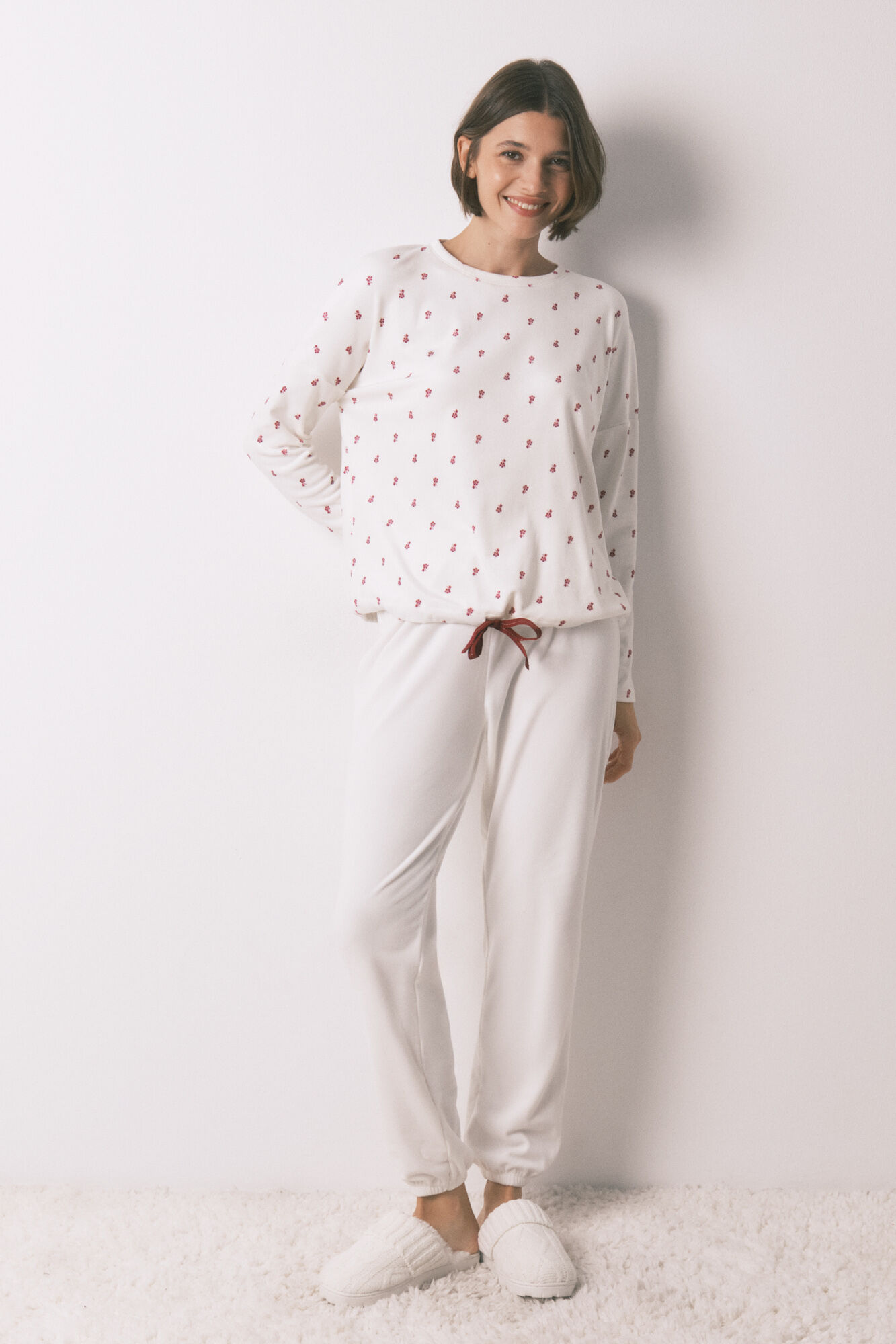 Women'secret Pijama largo terciopelo blanco flores
