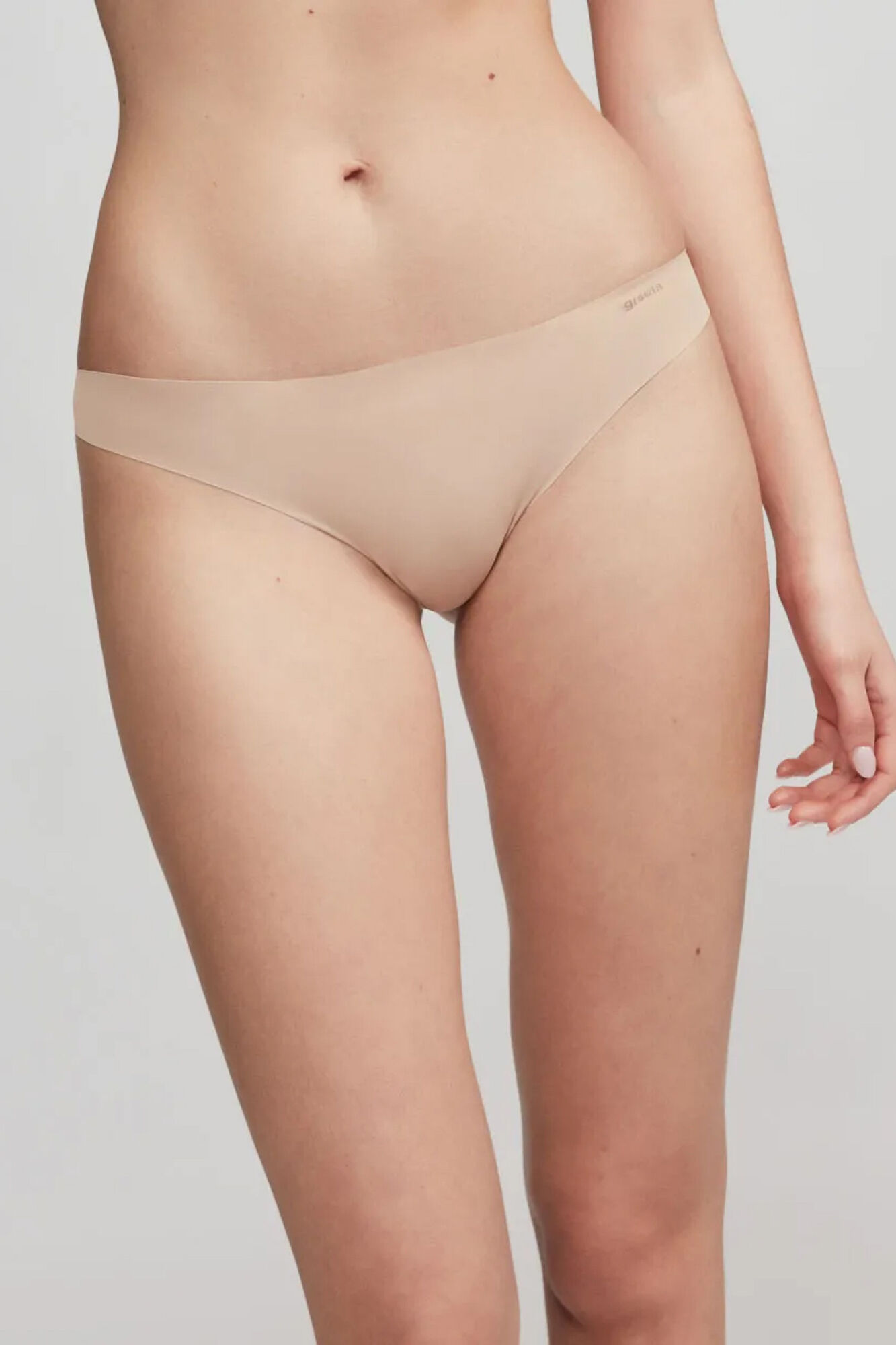 Gisela Cuequinha brasileira cortada a laser