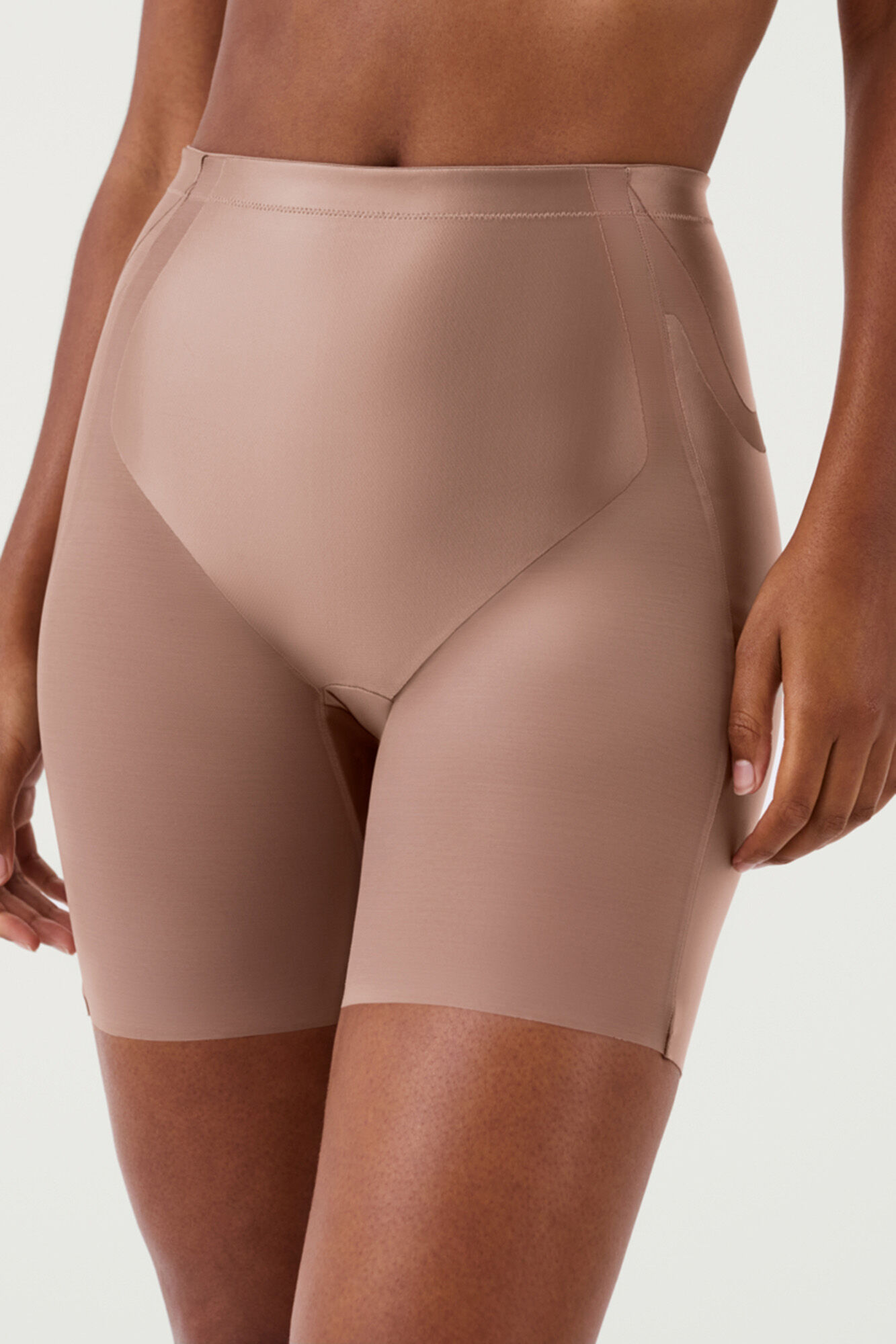 Spanx moldador de cetim e tule