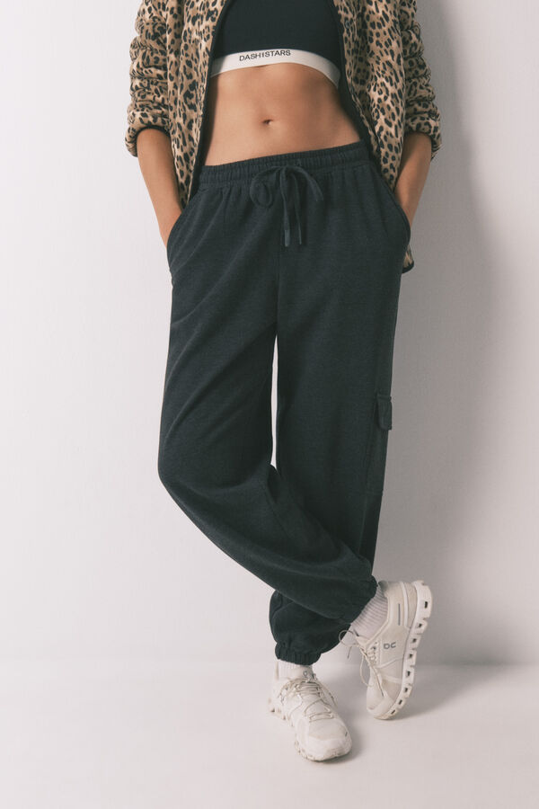 Women'secret Calça comprida cenoura em pelúcia fina cinza cinzento