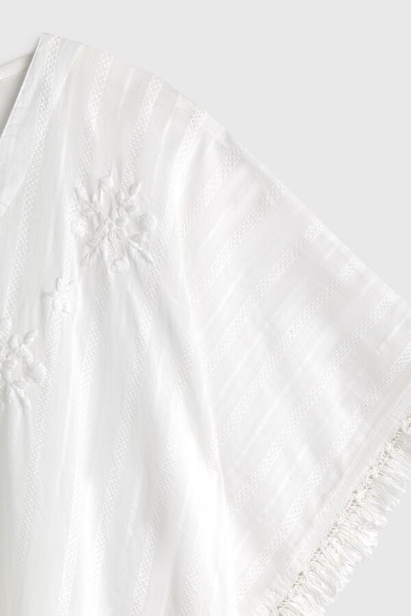 Textura T&uacute;nica comprida de algod&atilde;o com franjas bordadas branco