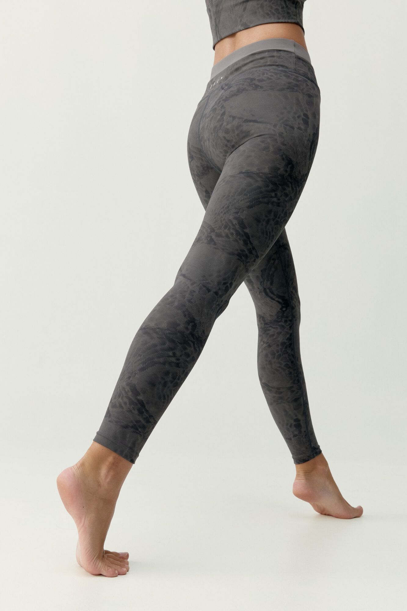 Born Living Yoga Legging Vis&oacute;n Ember