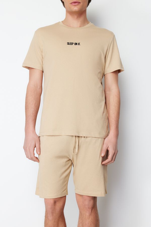 Trendyol Conjunto de pijama curto liso bege