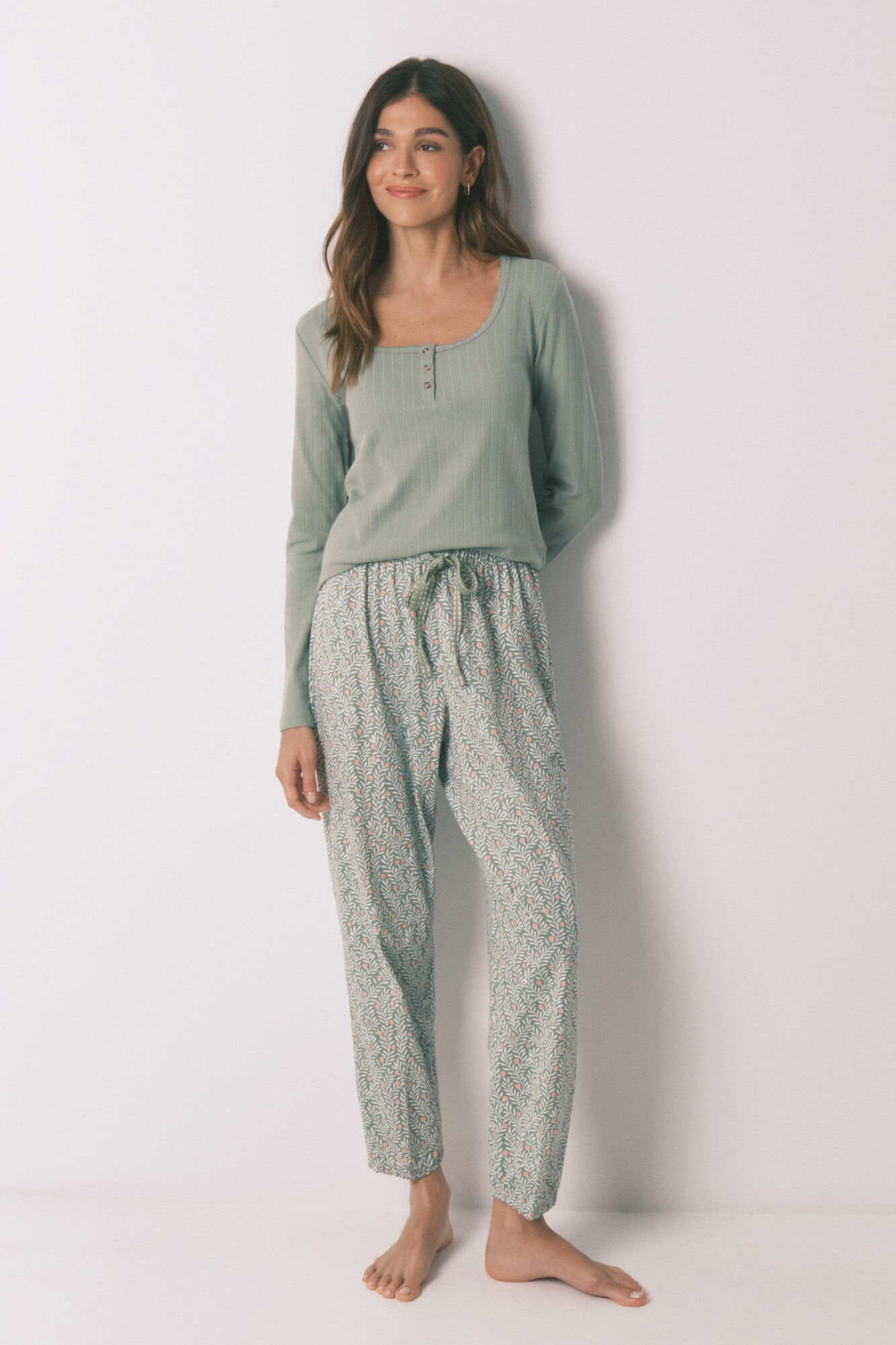 Women'secret Pijama largo algod&oacute;n estampado flores verde