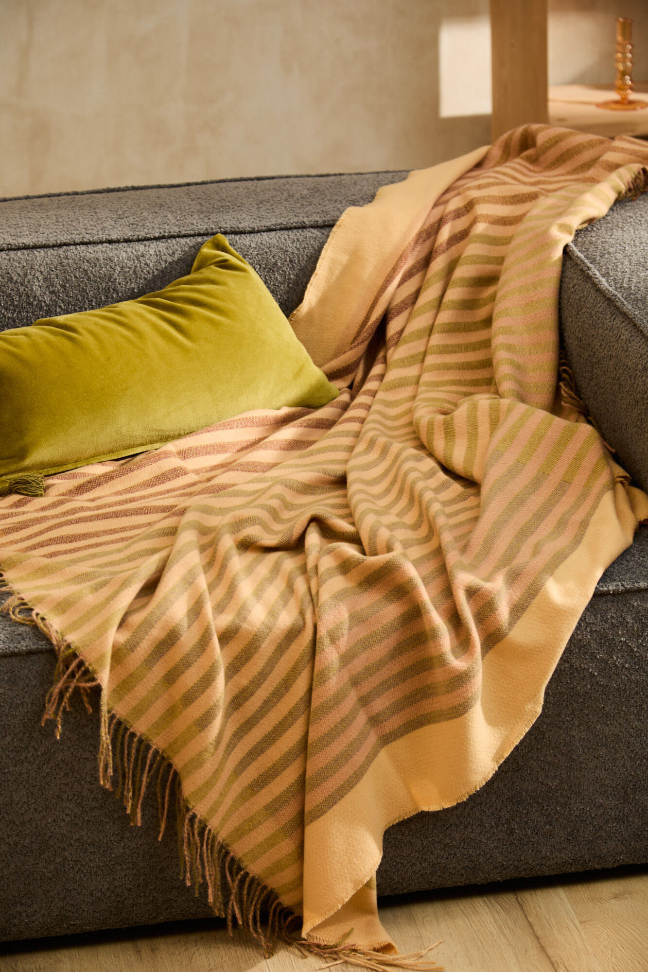 Calma House Riscas Listrado Shima