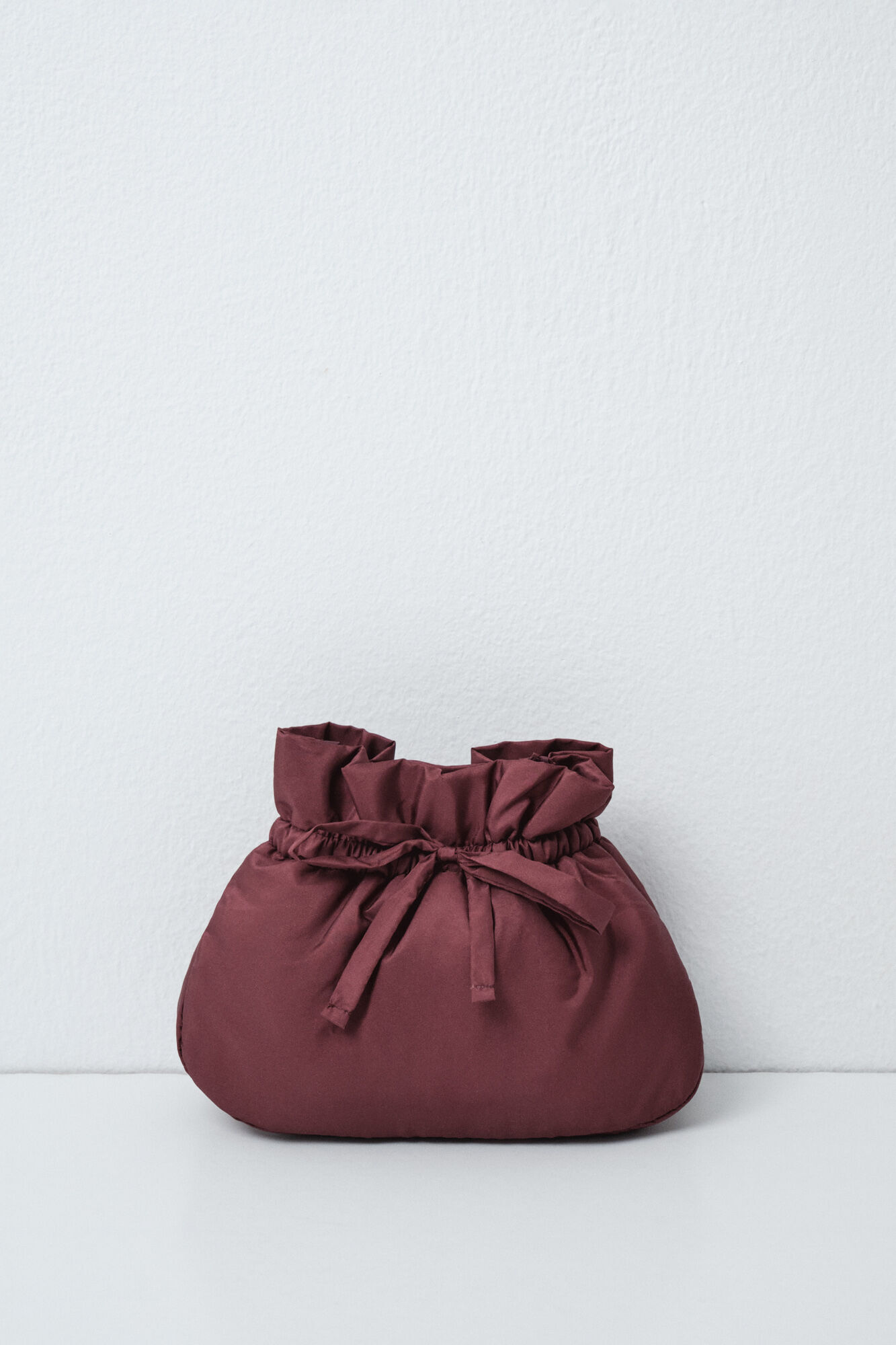Women'secret N&eacute;cessaire m&eacute;dio tipo clutch acolchoado
