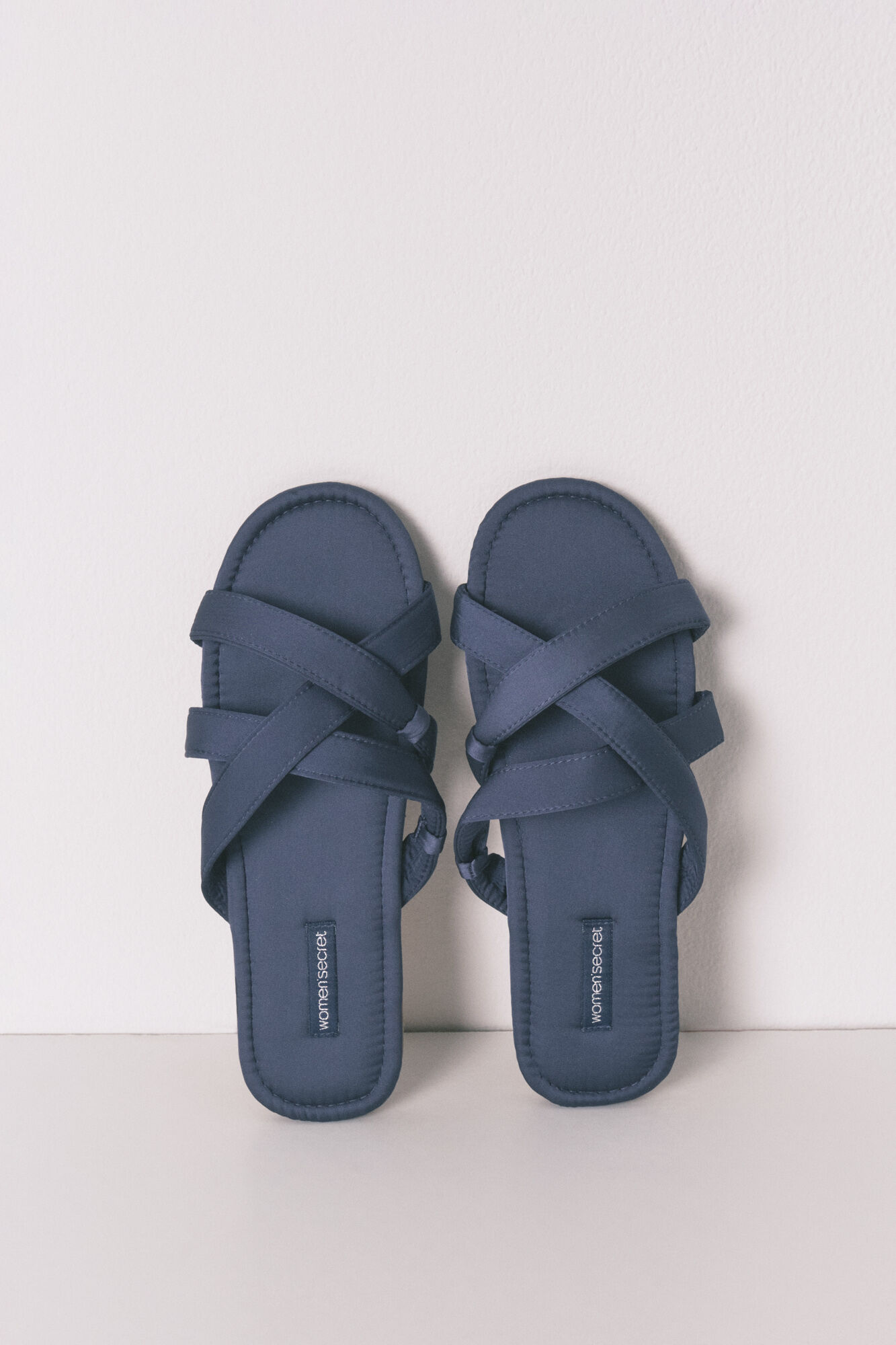 Women'secret Zapatillas casa sat&eacute;n tiras cruzadas