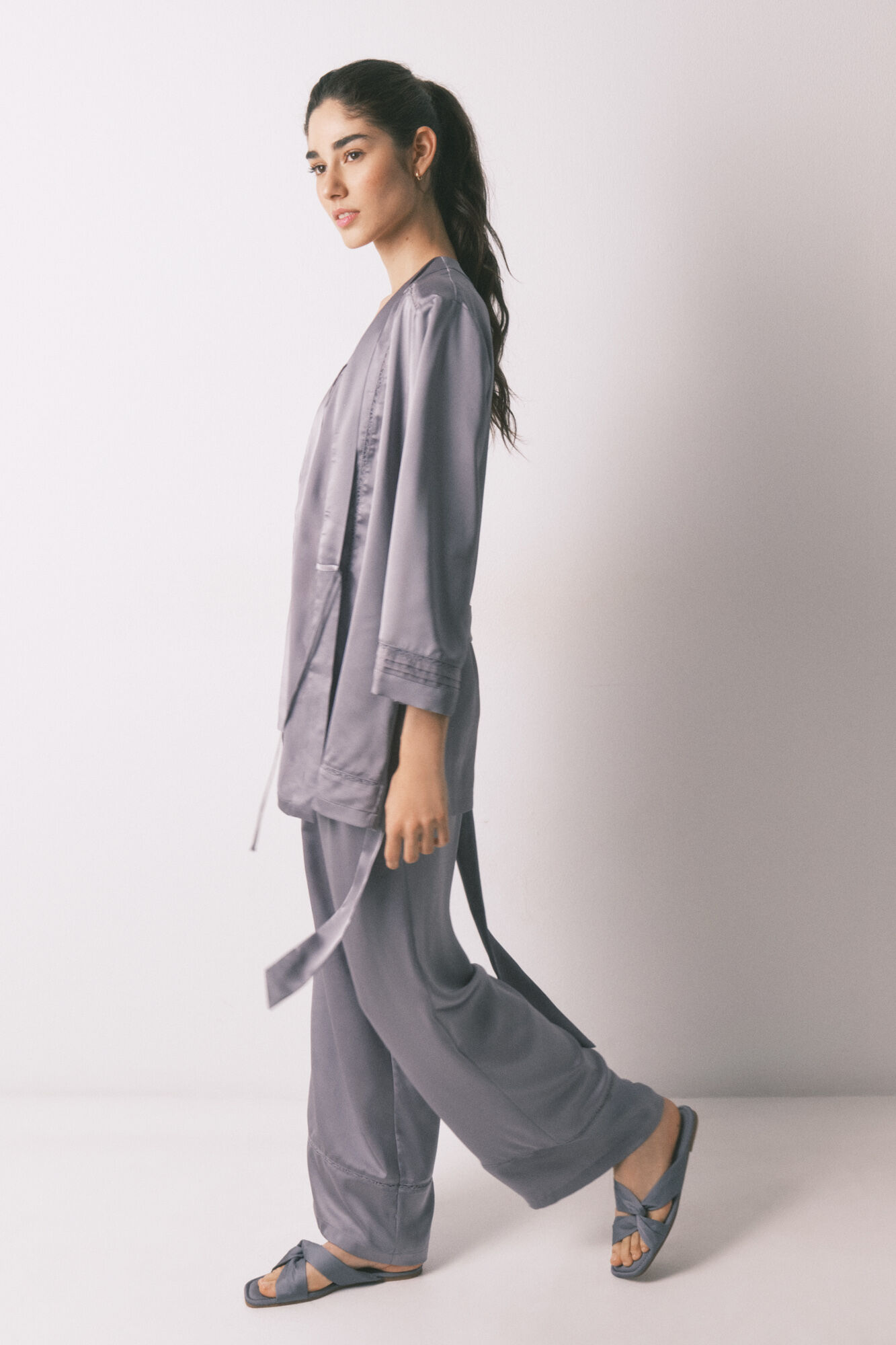 Women'secret Set de pijama sat&eacute;n y encaje gris