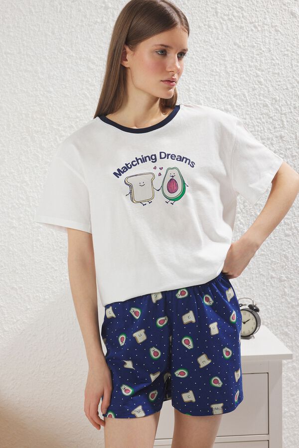 Trendyol Conjunto de pijama curto abacates bege