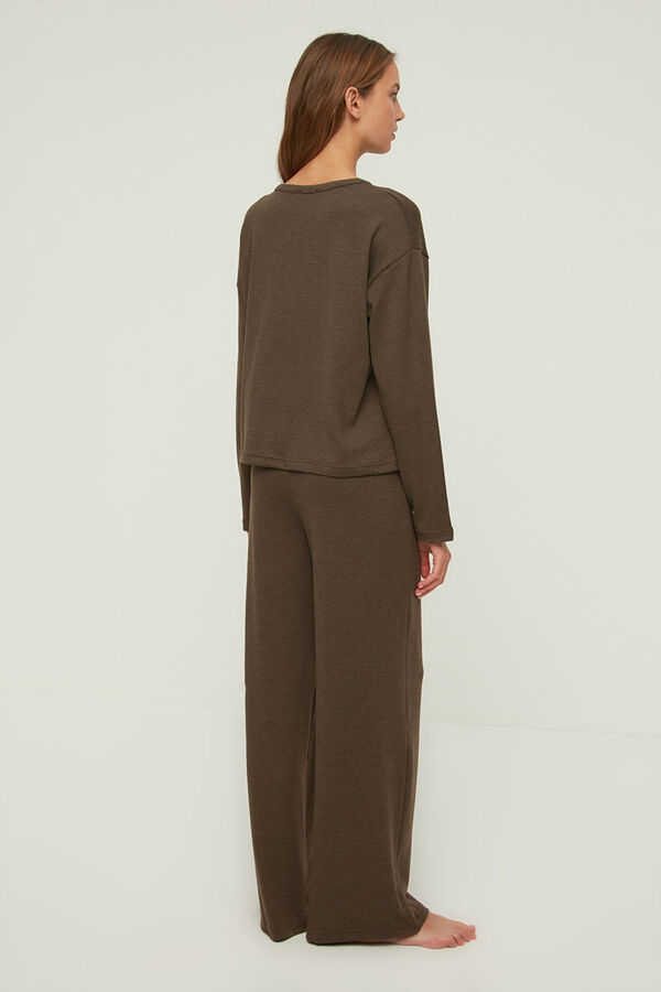 Trendyol Conjunto de pijama canelado marrom  cru