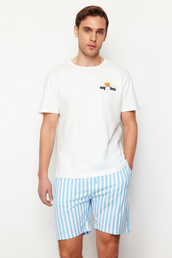 Trendyol Conjunto de pijama curto &agrave;s riscas bege