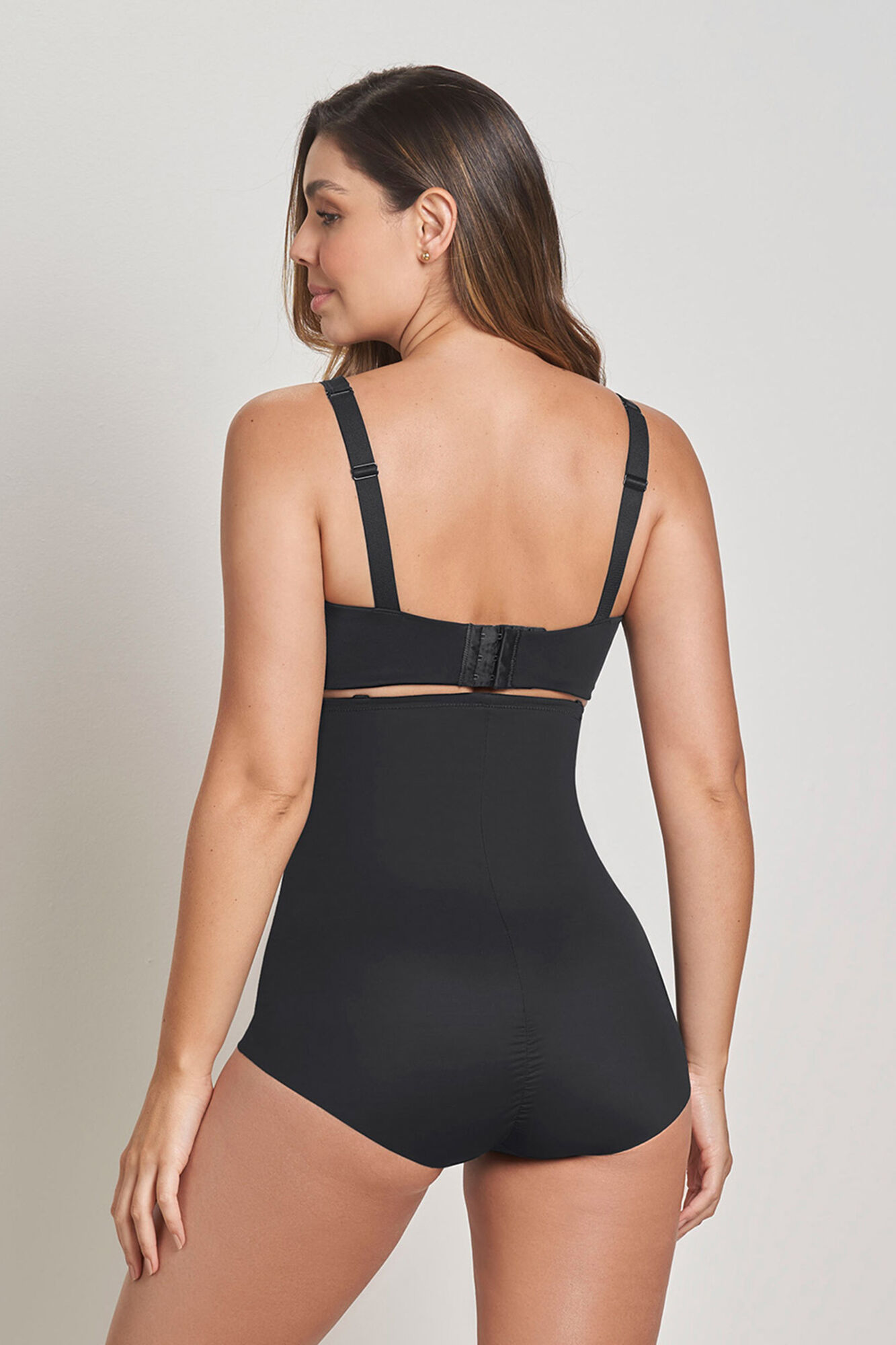 Leonisa Cuequinha cinta de cintura alta com controle moderado no abd&ocirc;men e costas