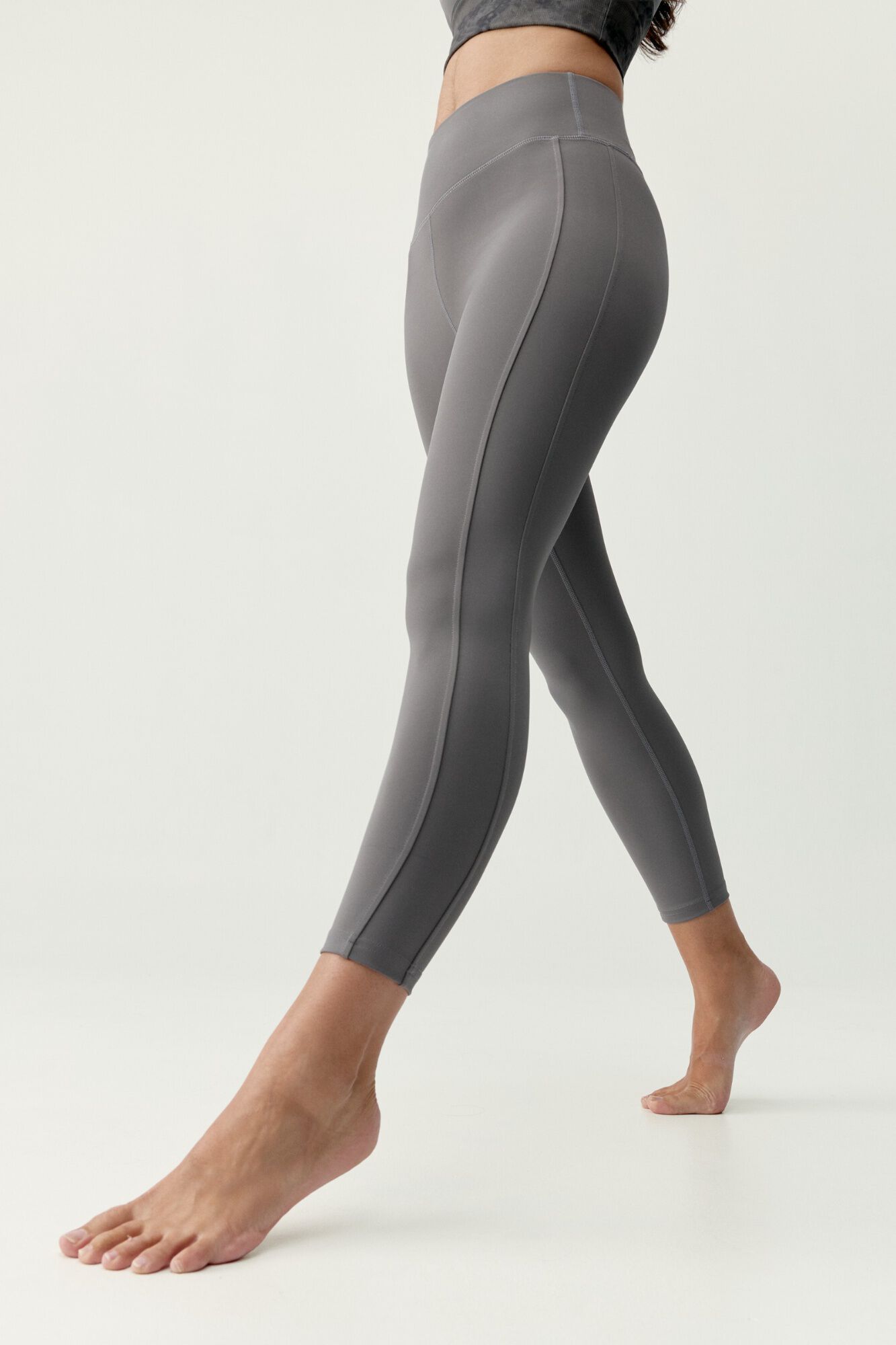 Born Living Yoga Leggings Rise Mink