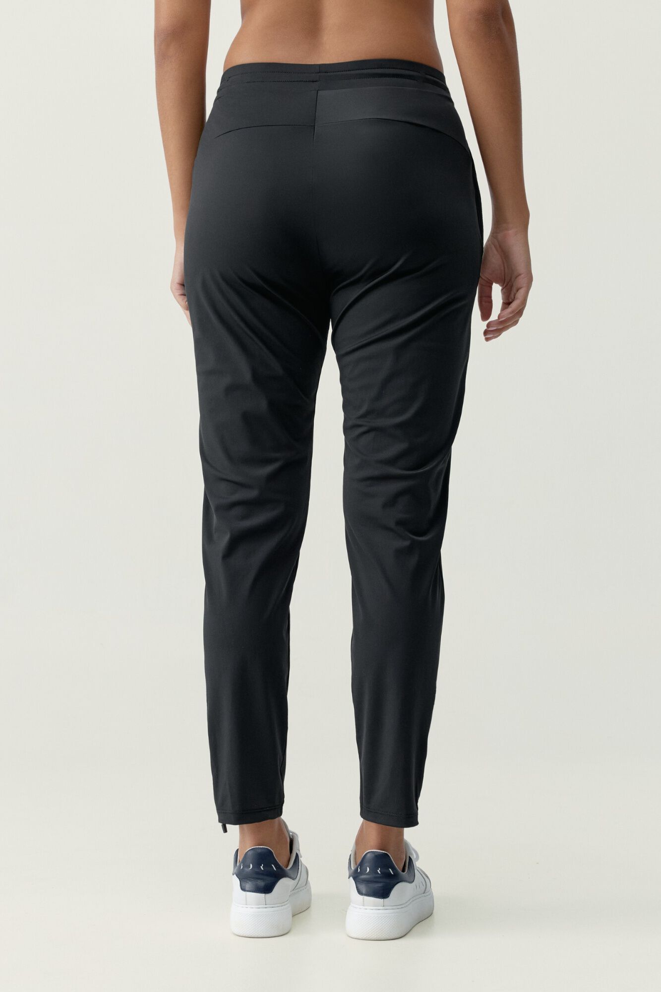 Born Living Yoga Jogger Airla preto