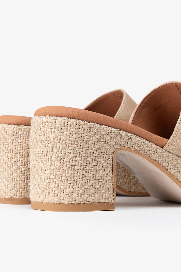 Popa Cunha de calcanhar bege