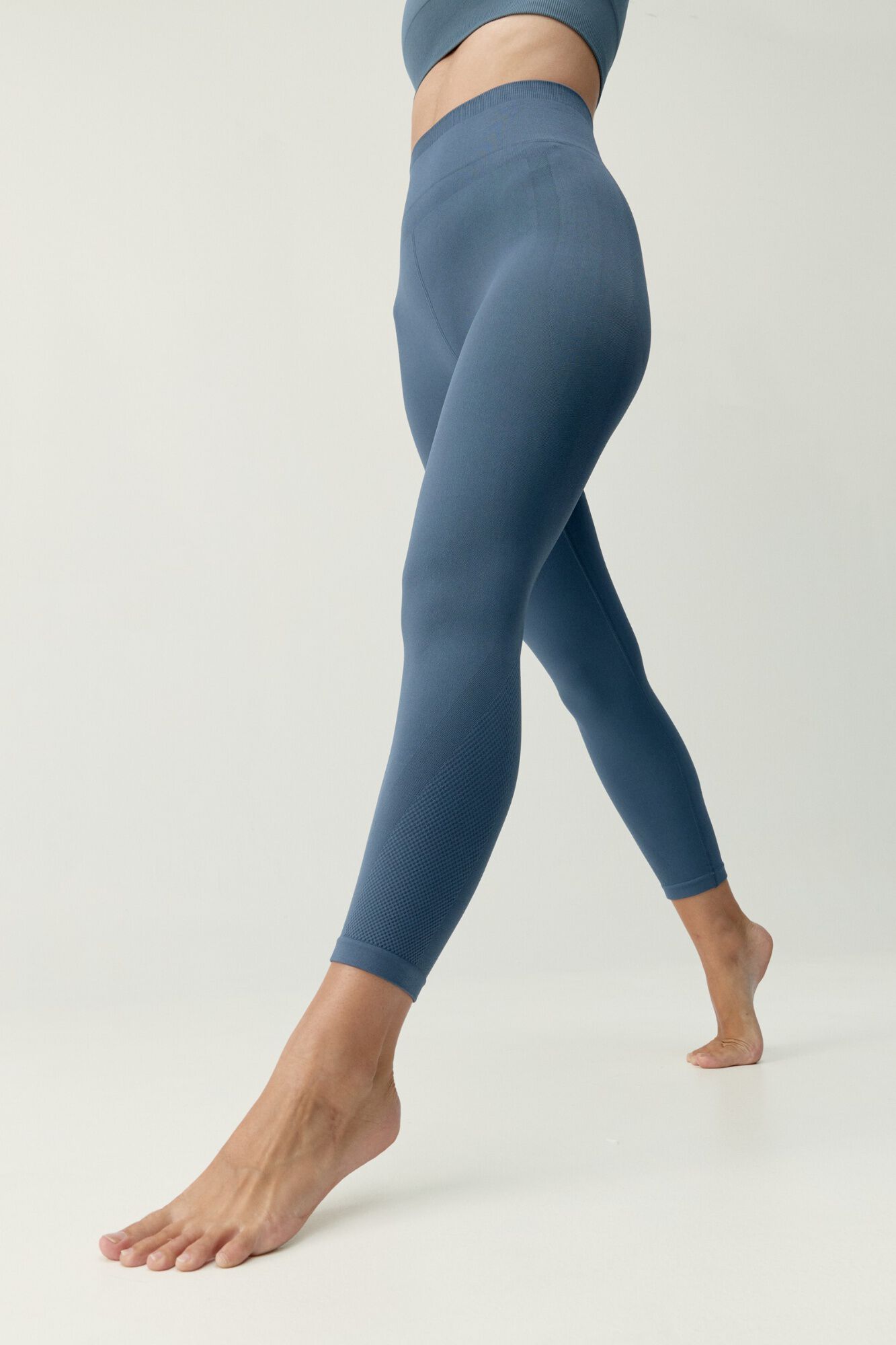 Born Living Yoga Leggings Nina Slate