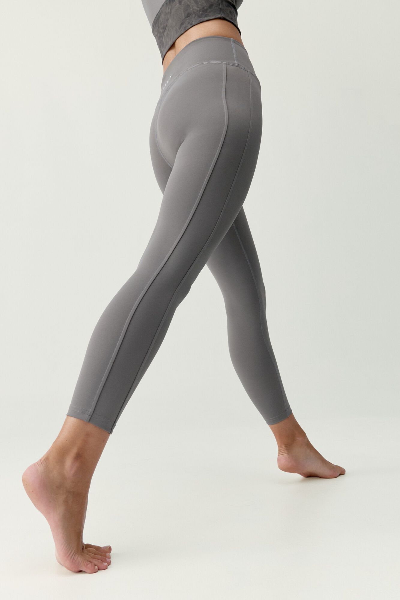 Born Living Yoga Leggings Rise Mink