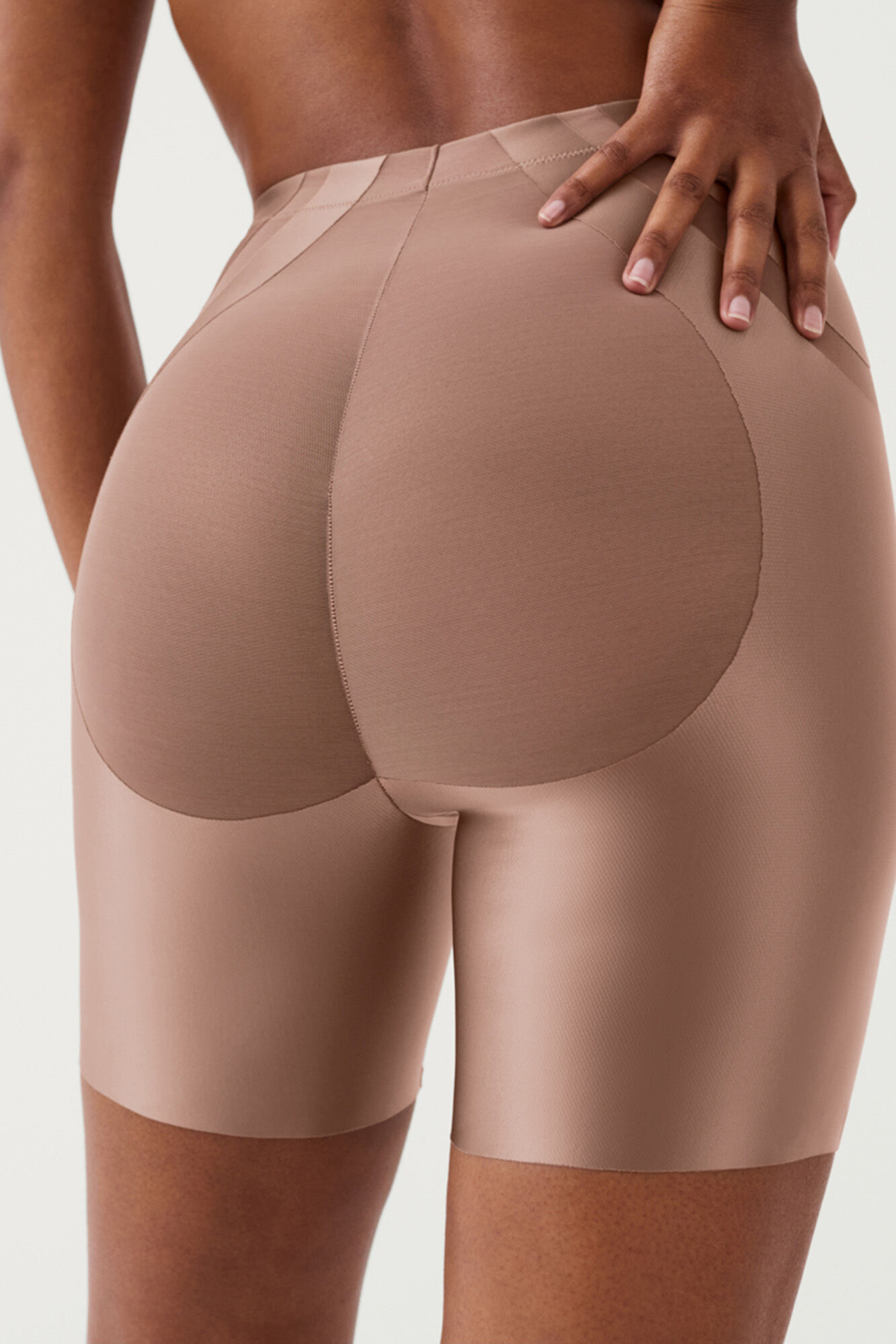 Spanx moldador de cetim e tule