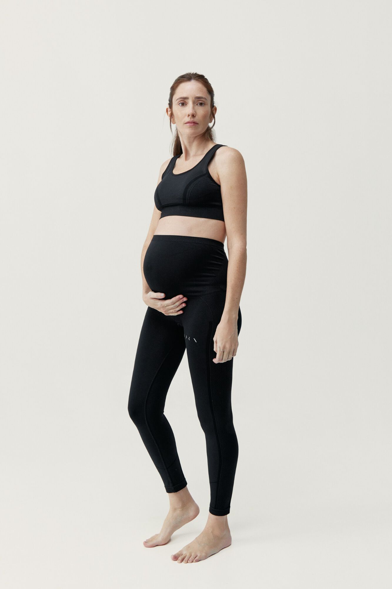 Born Living Yoga Leggings Mommy Line pretos