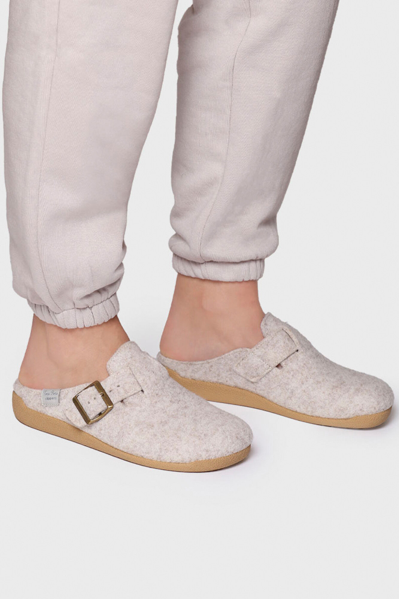 Toni Pons Chinelo feminino estilo tamanco em feltro