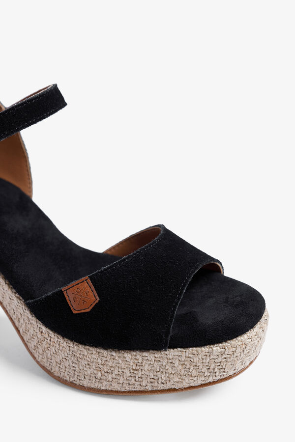 Popa Sand&aacute;lia cunha Daira em camur&ccedil;a preto