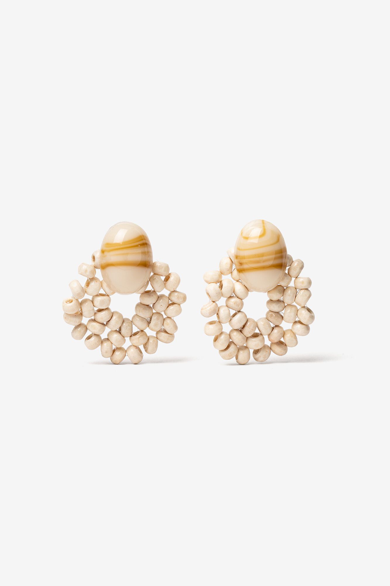 Vilanova Brincos ovalados de contas de madeira