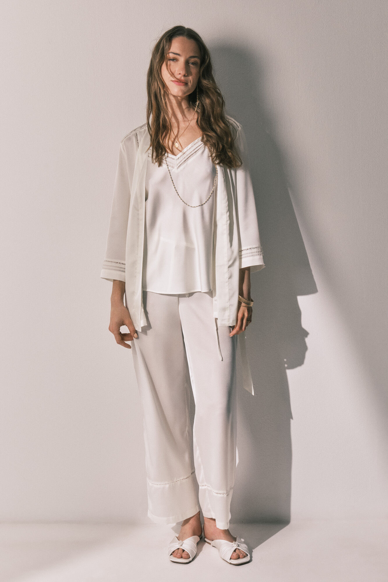 Women'secret Set pijama largo y bata sat&eacute;n blanco