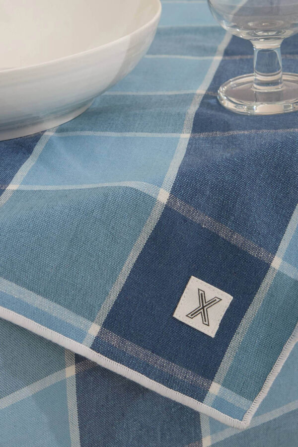 Womensecret Checked stain-resistant tablecloth 160 x 300 cm.  bleu