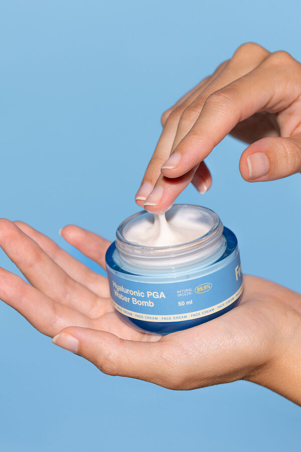 Freshly Cosmetics Bomba de &aacute;gua PGA hialur&ocirc;nica branco