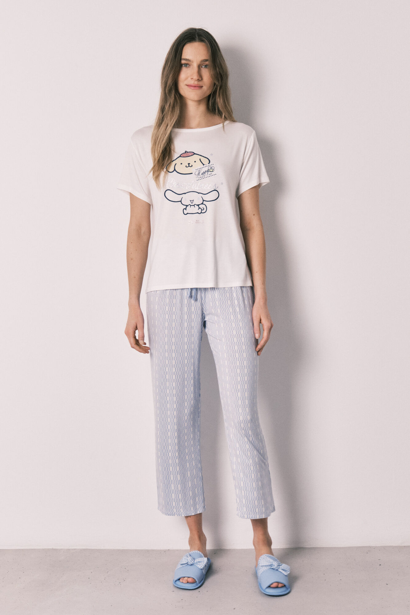 Women'secret Pijama comprido Cinnamoroll estampado geom&eacute;trico