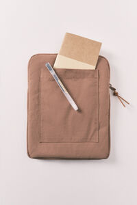 Women'secret Capa para tablet acolchoada com logo castanha