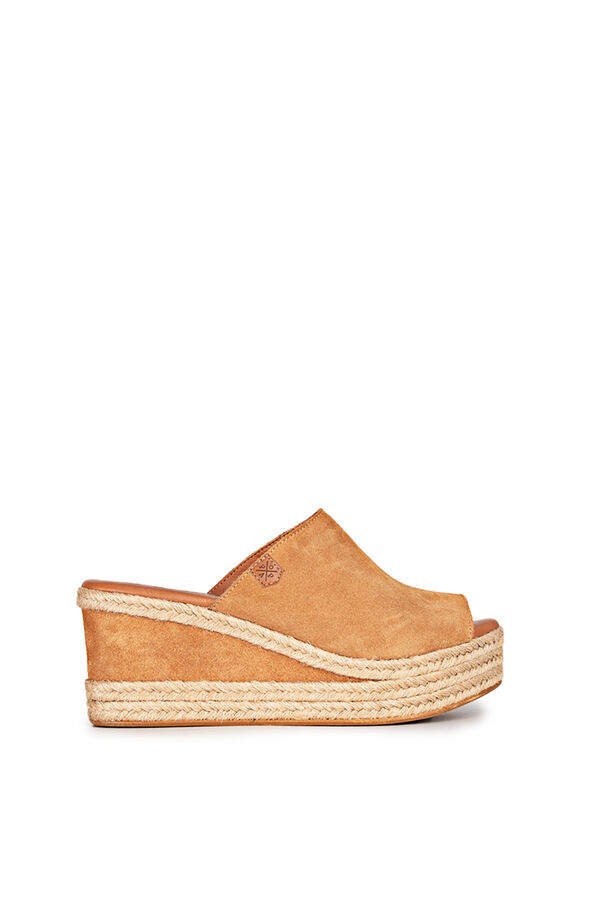 Popa Arenita Serraje Cuero nude