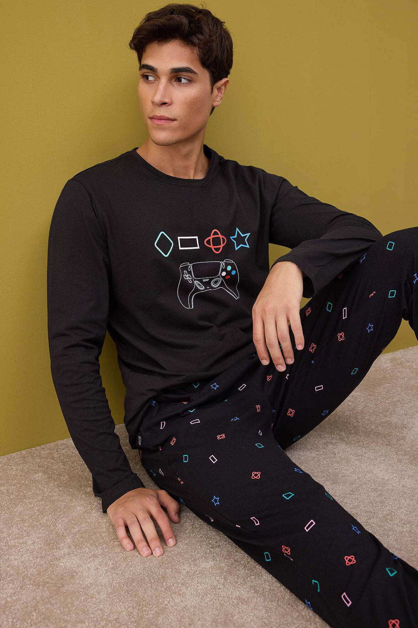 Trendyol Comfortable Knitted Pyjama Set