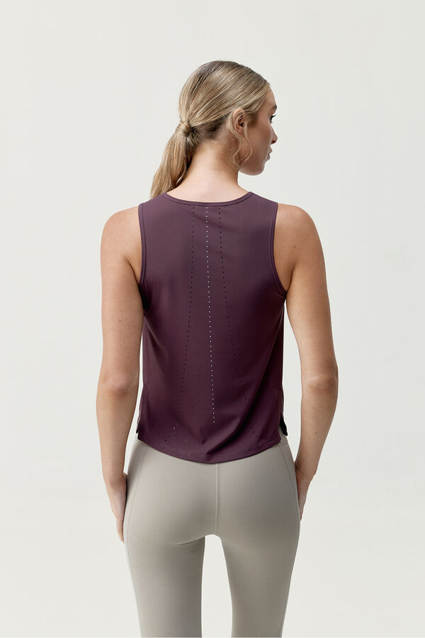 Born Living Yoga T-shirt Race Dark Cherry estampado