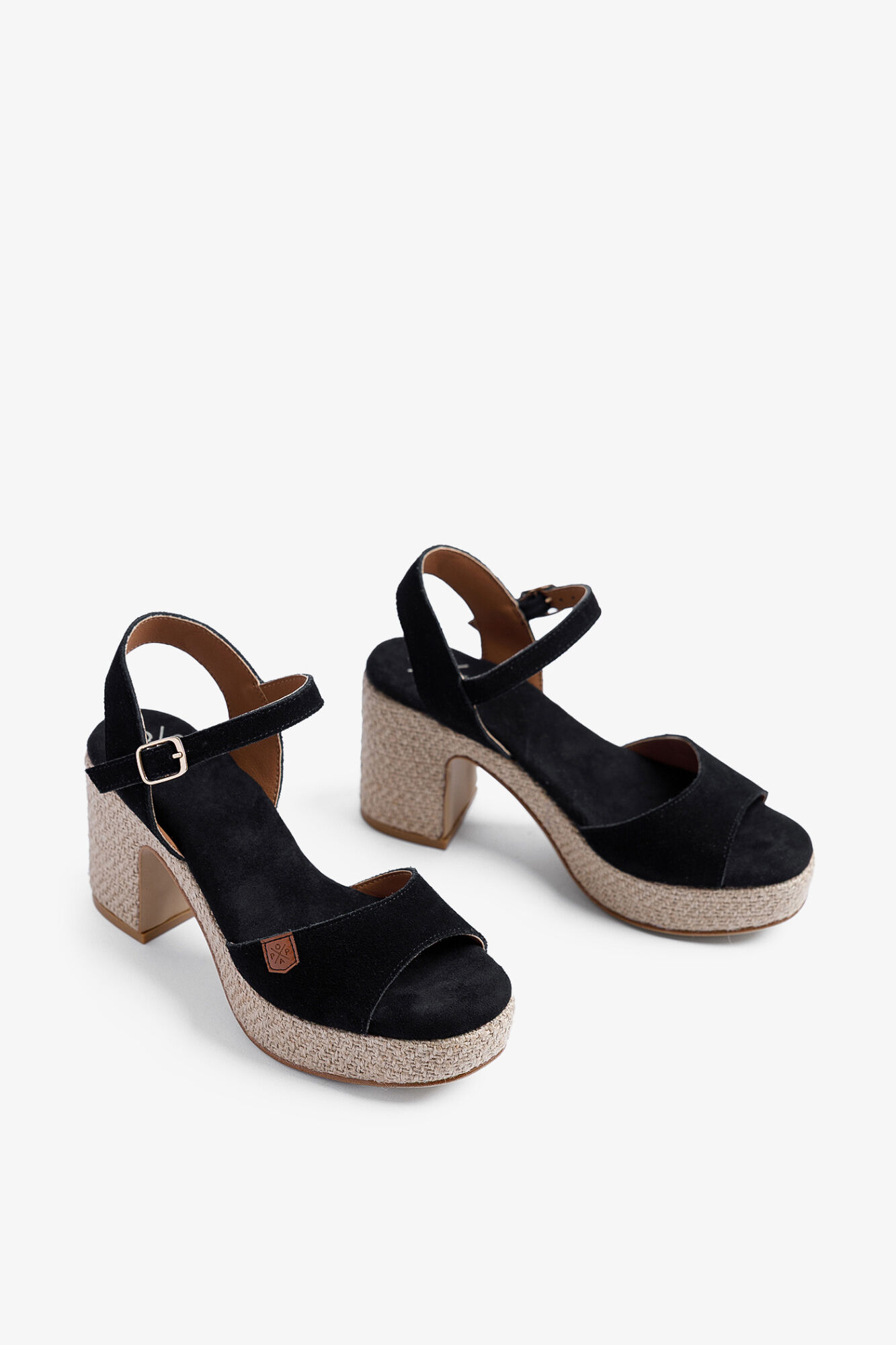 Popa Sand&aacute;lia cunha Daira em camur&ccedil;a