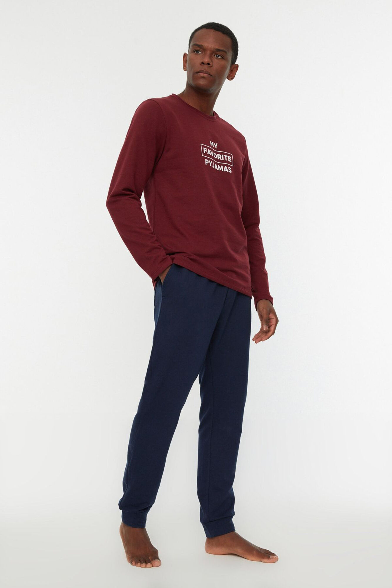 Trendyol Conjunto de pijama de corte regular estampado vermelho bord&ocirc; 