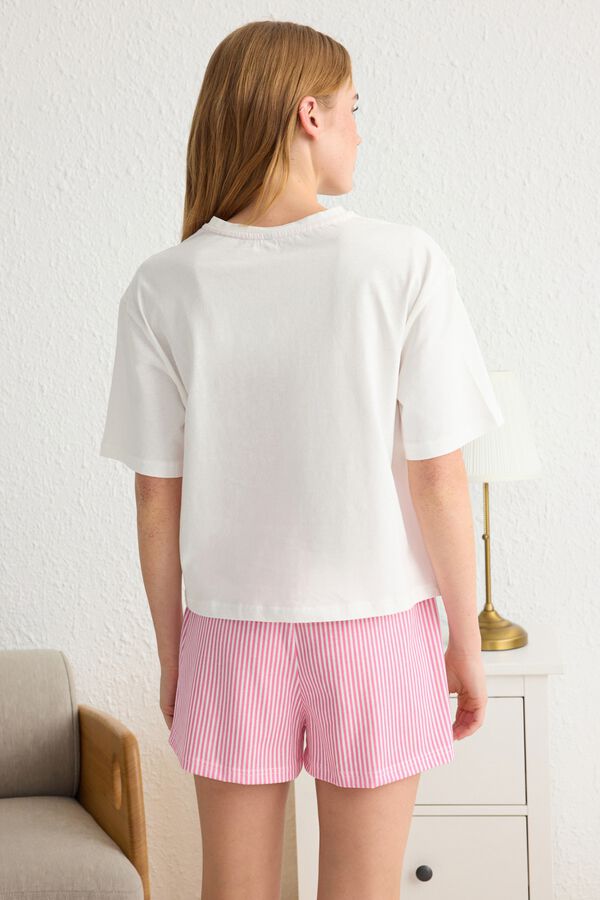 Trendyol Conjunto de pijama curto &agrave;s riscas rosa