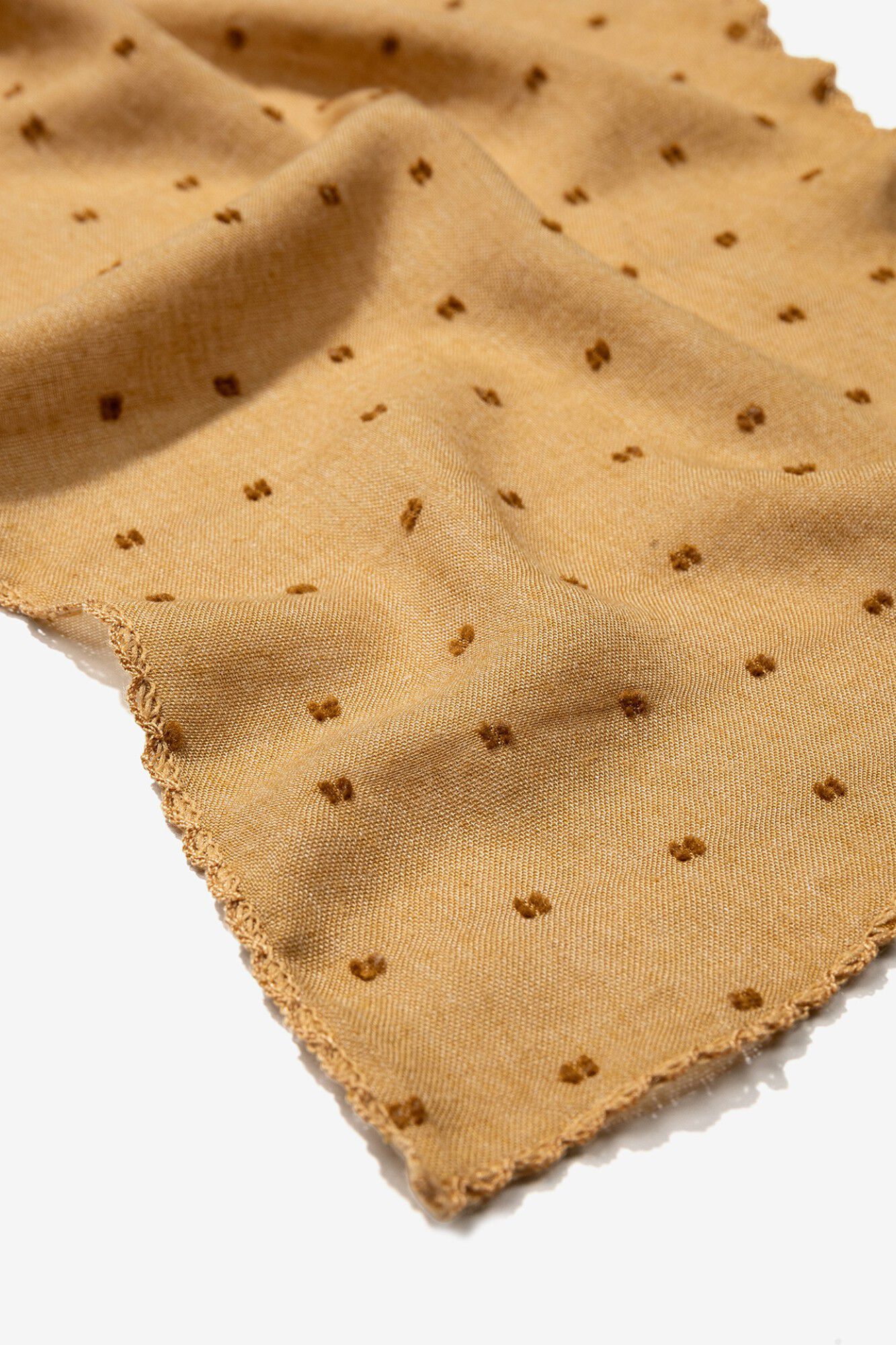 Vilanova Len&ccedil;o triangular bordado