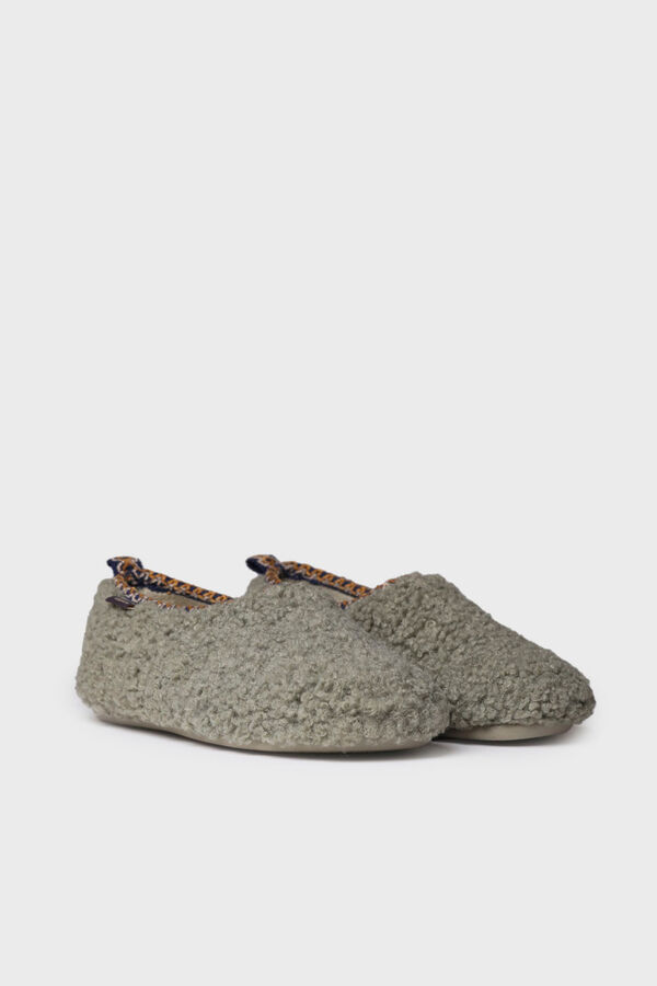 Toni Pons Chinelo tipo babucha em borrego verde
